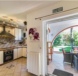 4 Bedroom Villa with Pool and Annex near Porec, Sleeps 8